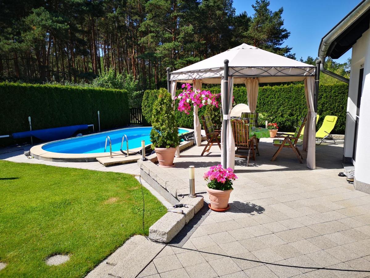 Gaestezimmer Im Bewohnten Efh Mit Pool Und Garten Ziltendorf Exterior photo